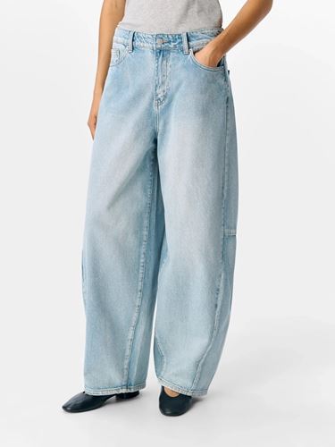 Byxor - Objmoji Elsa Super Barel Jeans – Light Blue Denim