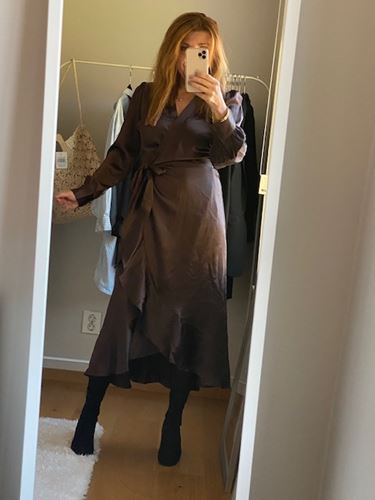 Klänningar - Objsateen wrap dress a fair – java